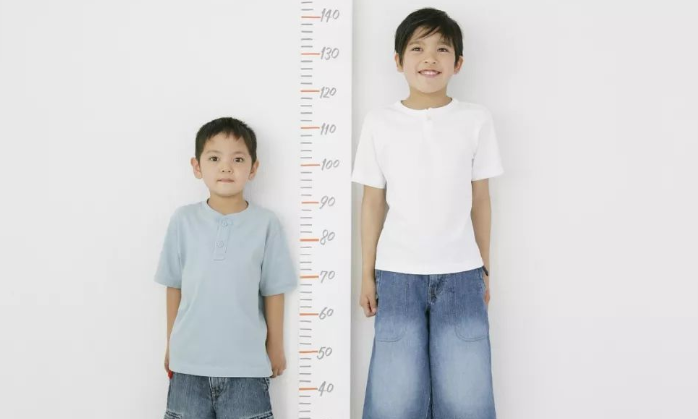 6.25热议：孩子的身高随父亲还是母亲？卧式身高体重测量仪厂家打赌你们都猜错了